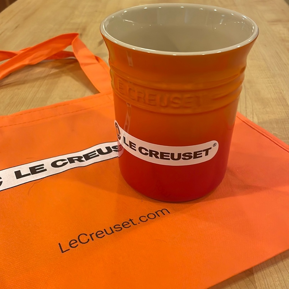 NWT Le Creuset Craft Series Flame Stoneware Utensil Crock - 6” high